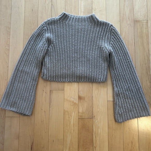 Gray Knit Women's Sweater - Picture 4 of 4